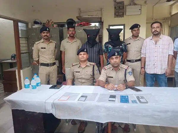साइबर ठगी करने वाले दो अंतर्राज्यीय आरोपी झारखंड से गिरफ्तार