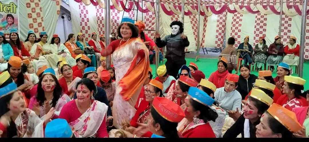 फागोत्सव और महिला होली से नैनीताल में रंगों की उमंग