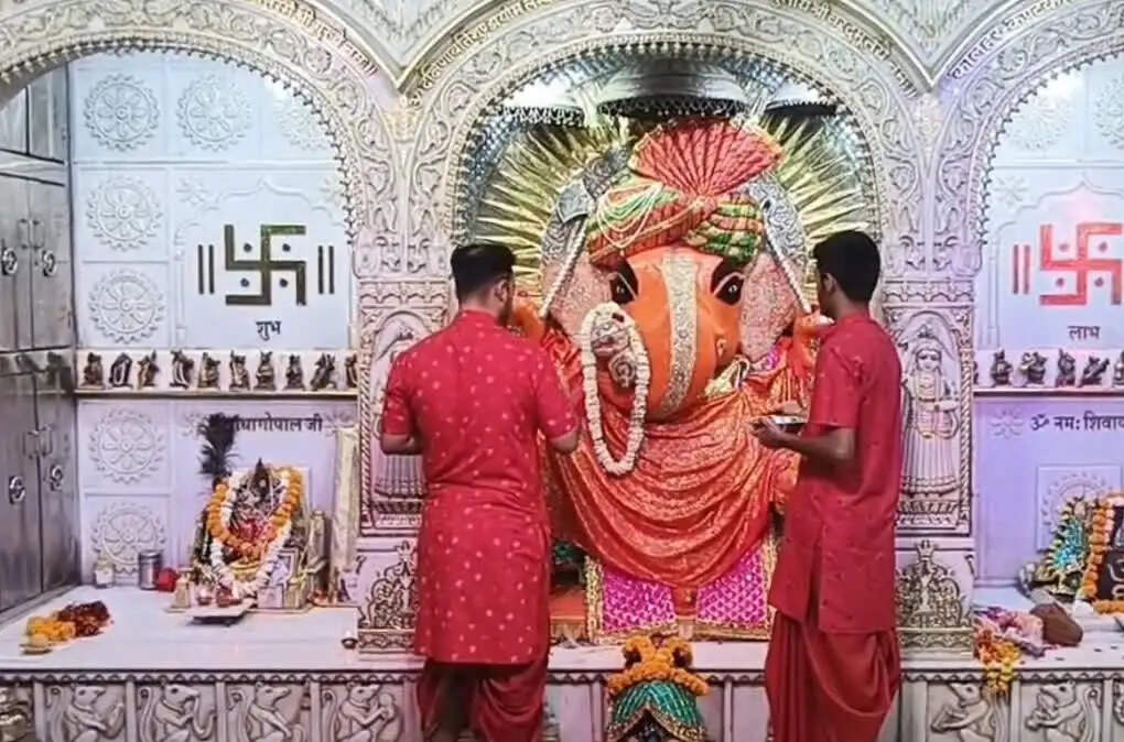 पुष्य नक्षत्र पर गणेश मंदिरों में उमड़ी श्रद्धा: विशेष अभिषेक व पूजा-अर्चना