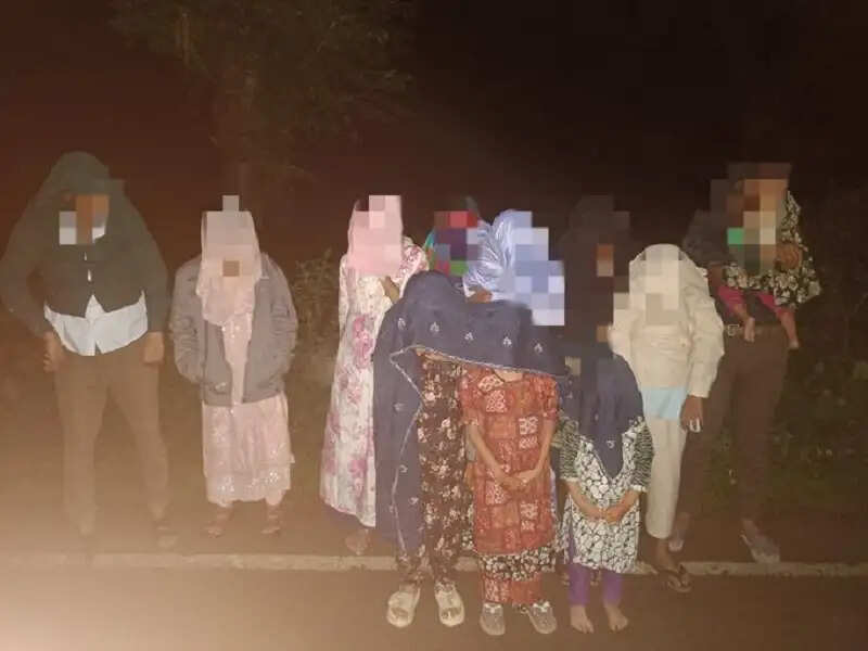 असम में घुसपैठ कर रहे 12 बांग्लादेशियों को रोका गया : हिमंत बिस्वा सरमा