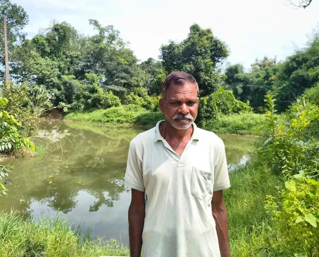 बारिश का पानी सहेजकर गीताराम ने बढ़ाई आमदनी, डबरी बनी खेती और मछलीपालन का आधार