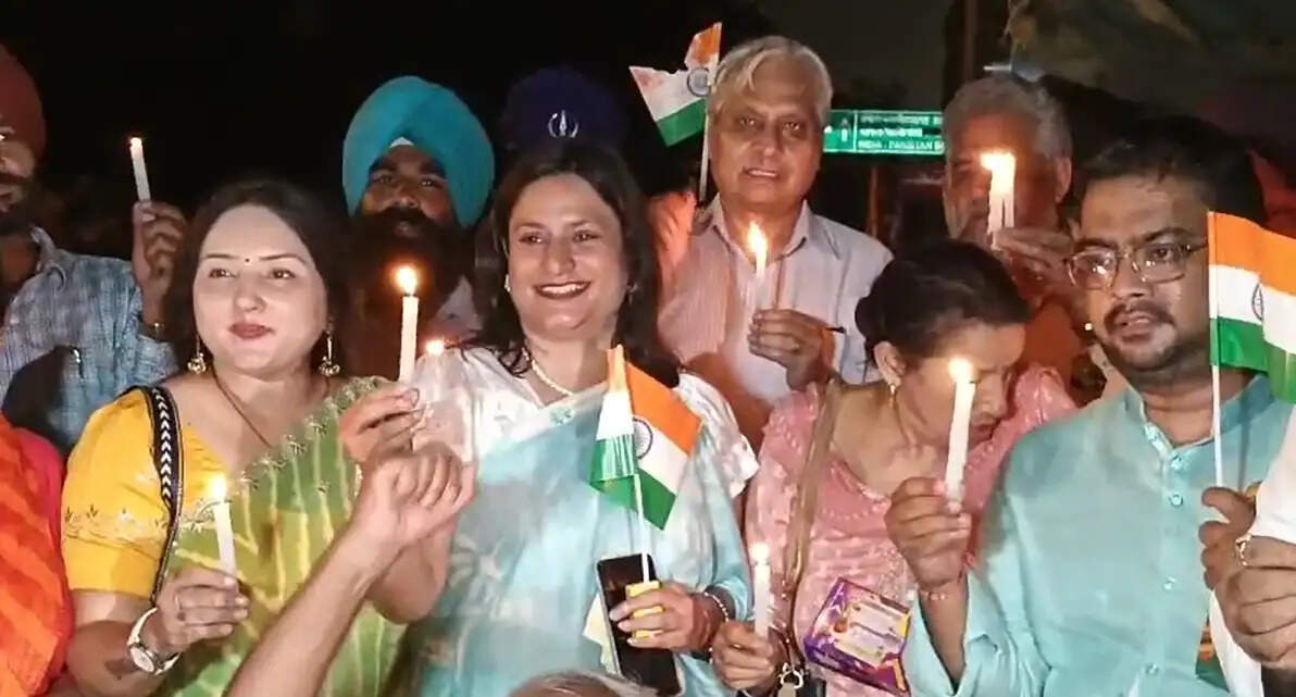 वाघा-अटारी बॉर्डर पर स्वतंत्रता दिवस पर शांति और भारत-पाक दोस्ती का संदेश