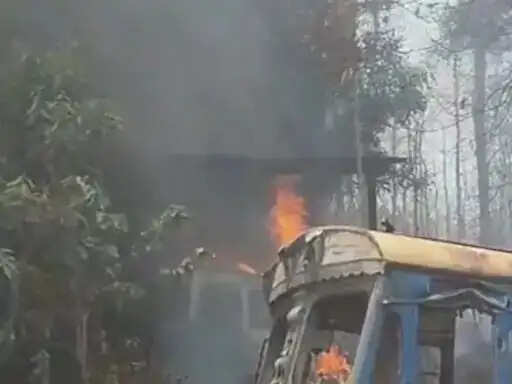 कोरबा : केसीएन कंपनी के यार्ड में लगी भीषण आग, लाखों का नुकसान