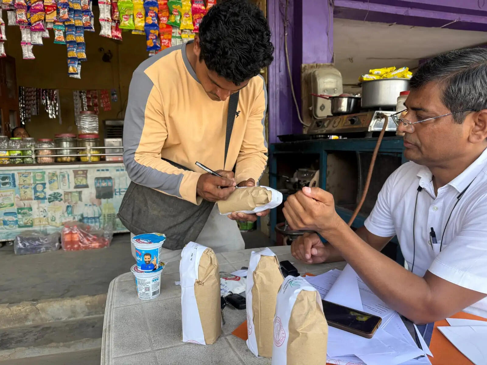 कांवड़ से पहले हरिद्वार में खाद्य विभाग का अभियान,42 प्रतिष्ठान जांचे, 12 नमूने लिए
