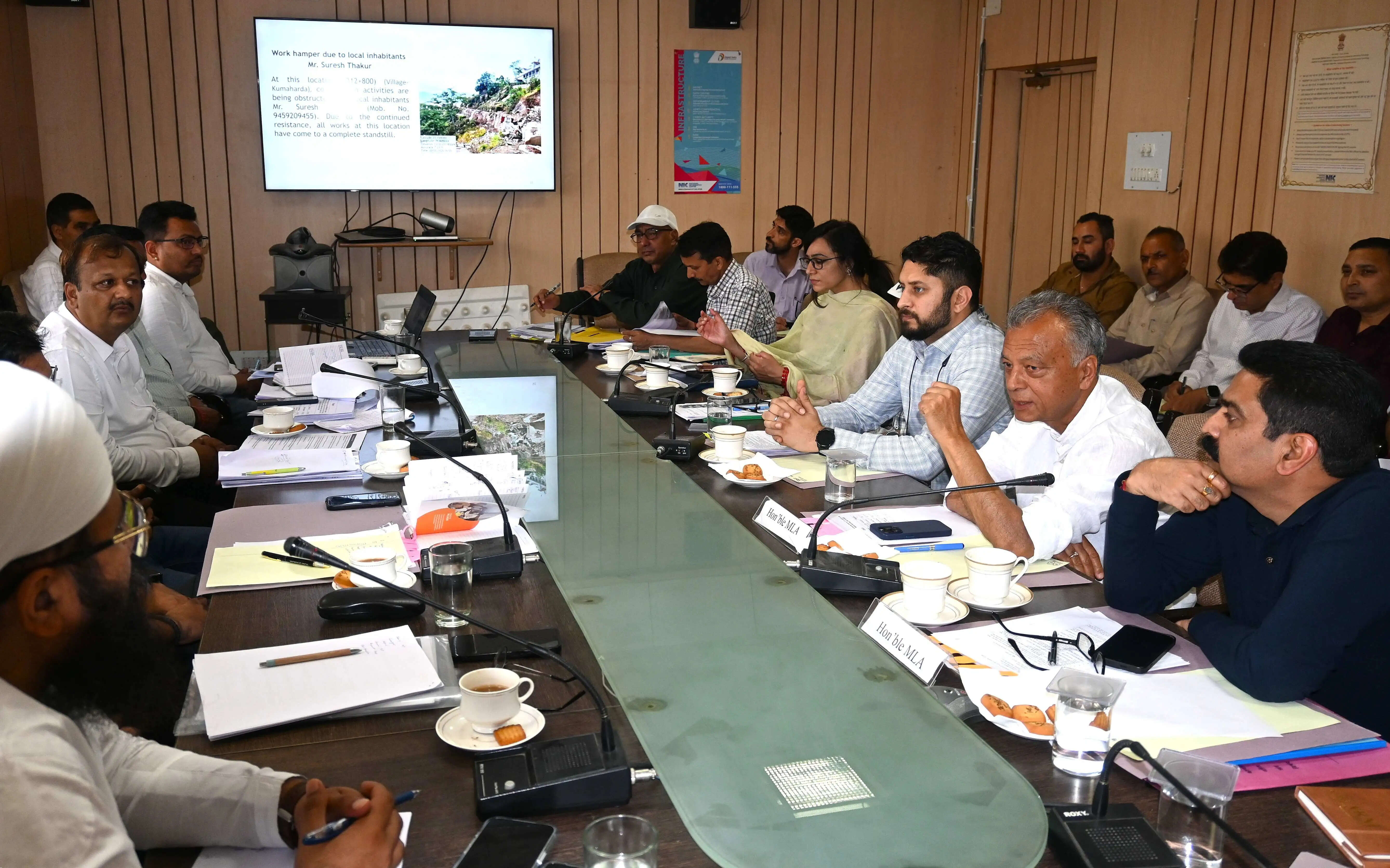 उच्च स्तरीय बैठक: हमीरपुर से मंडी वाया धर्मपुर-कोटली एनएच-70 प्रभावितों की शिकायतों के समाधान पर चर्चा