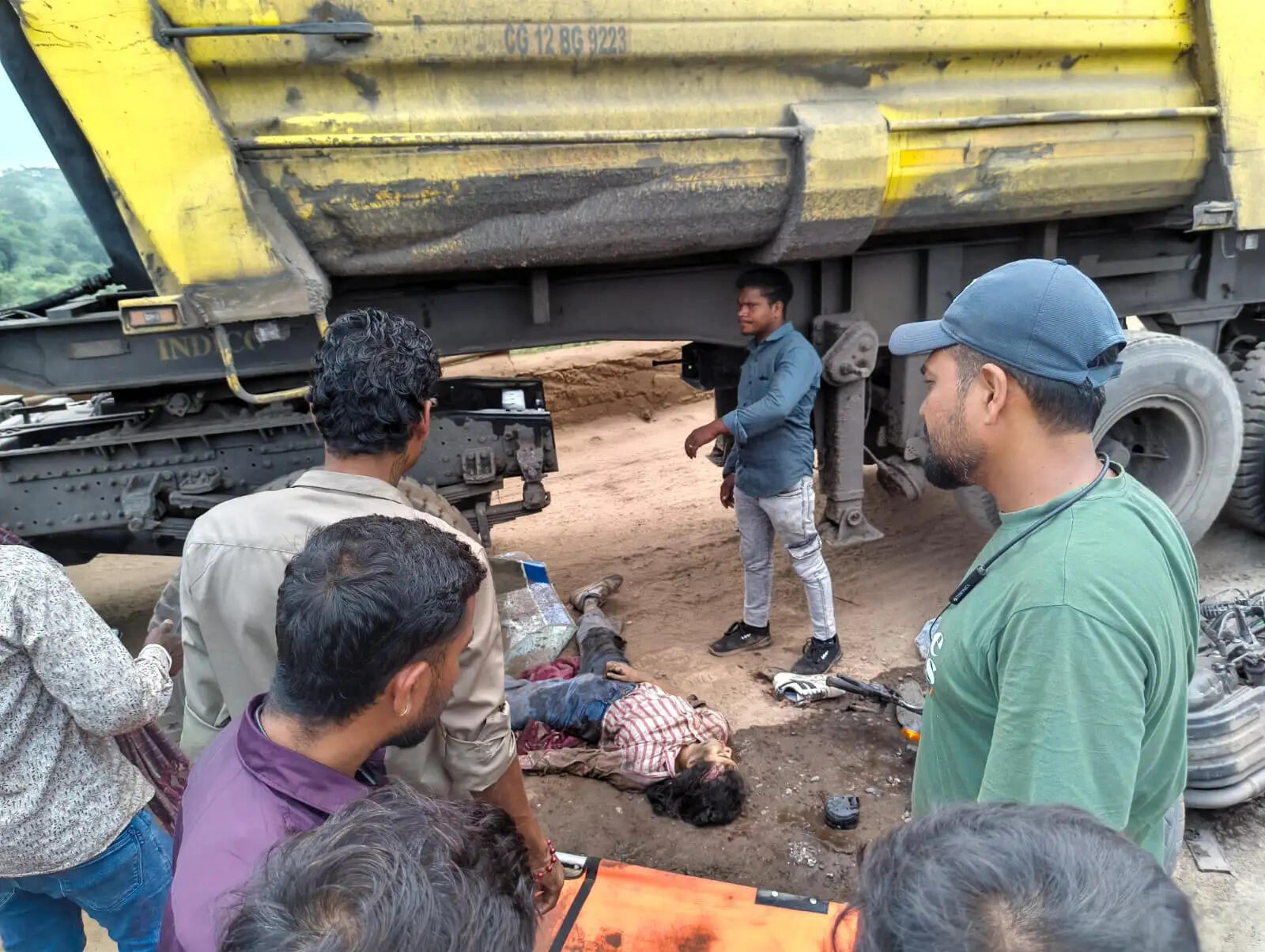 कोरबा : ट्रेलर की चपेट में आने से मोटरसाइकिल सवार दो युवतियों की मौत, युवक गंभीर