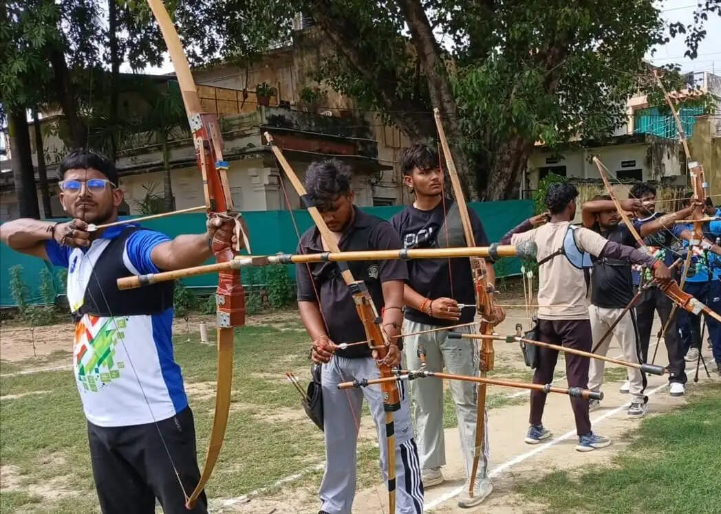 खेल विद्यार्थियों में अनुशासन, एकाग्रता, आत्मविश्वास का विकास करते हैं: प्रो.बिहारी लाल शर्मा