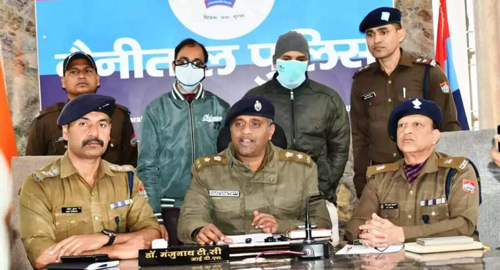 अधिक ब्याज का झांसा देकर जनता की कमाई हड़पने वाले दो मुख्य आरोपित गिरफ्तार