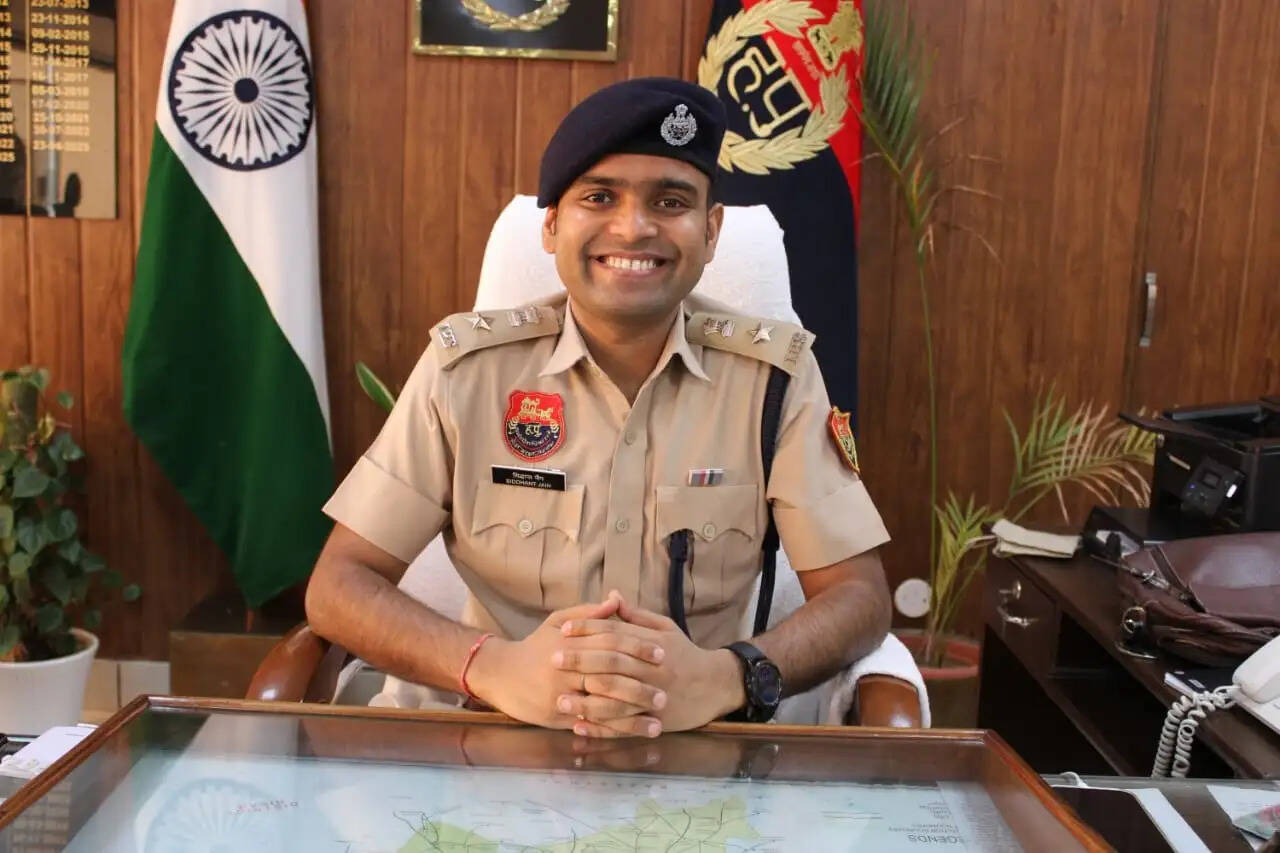 हिसार : आदमपुर व उकलाना में होने वाले चुनाव के दृष्टिगत पुलिस ने किए पुख्ता सुरक्षा प्रबंध