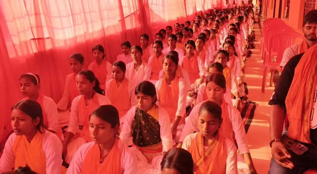 वीरपुर में दुर्गा वाहिनी के सात दिवसीय शौर्य शिविर का शुभारंभ