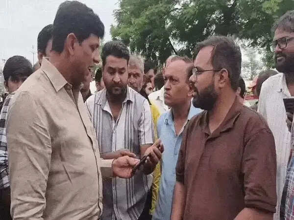इंदौर में जलभराव वाले क्षेत्रों का महापौर ने किया निरीक्षण, अधिकारियों को दिए सख्त निर्देश