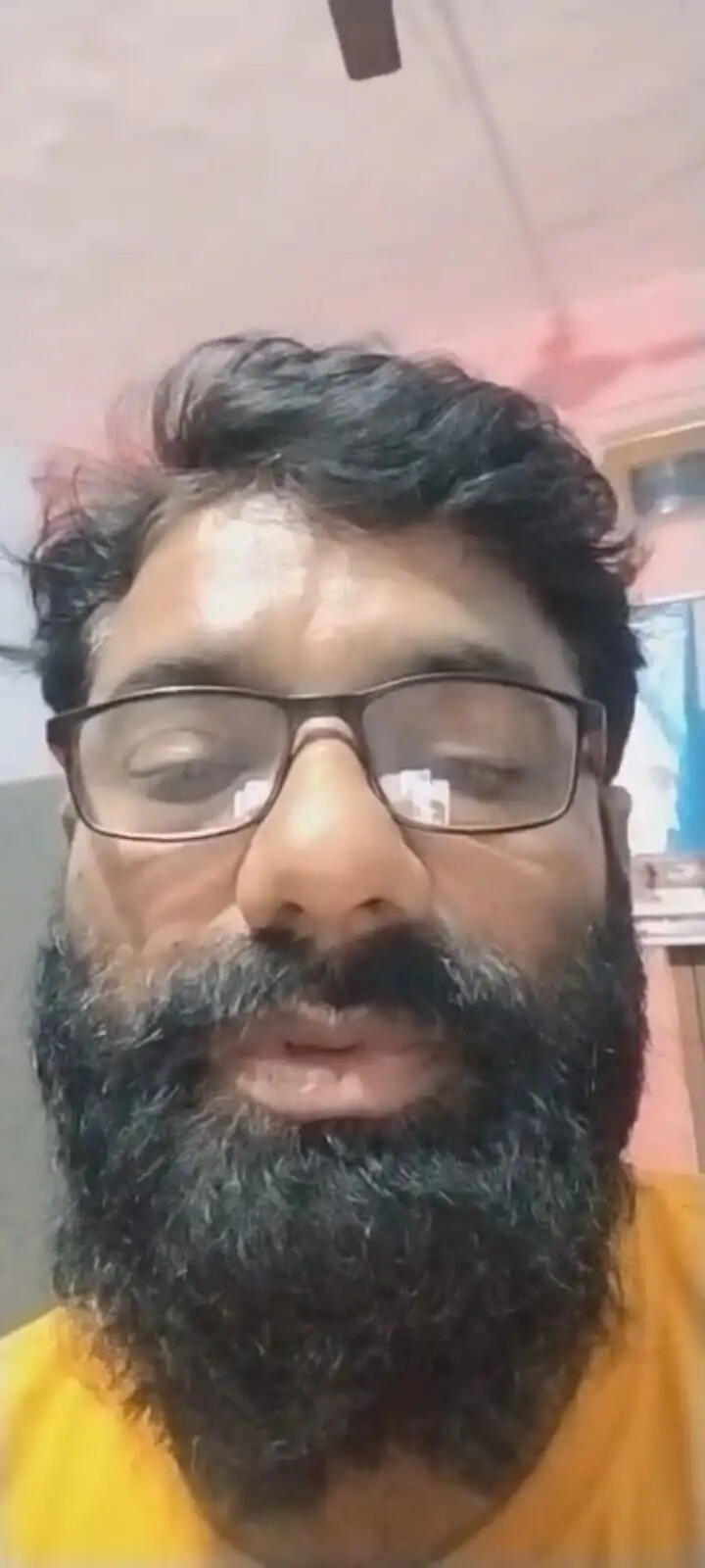 खुद को गोली मारने से पहले संजय ने बनाए तीन वीडियो, पत्नी और भाई पर लगाए गंभीर आरोप