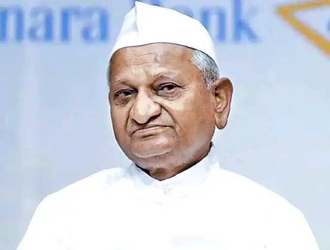 अन्ना हजारे की तबीयत बिगड़ी, बॉम्बे अस्पताल में भर्ती