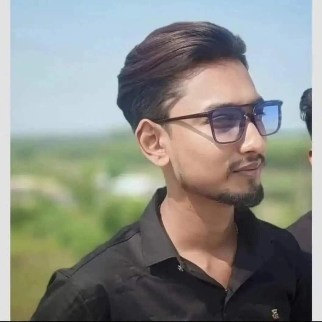 सड़क हादसे में युवक की मौत, एक गंभीर रूप से घायल