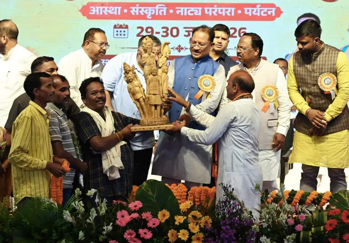 मुख्यमंत्री साय की गरिमामयी उपस्थिति में रामगढ़ महोत्सव-2026 का भव्य समापन