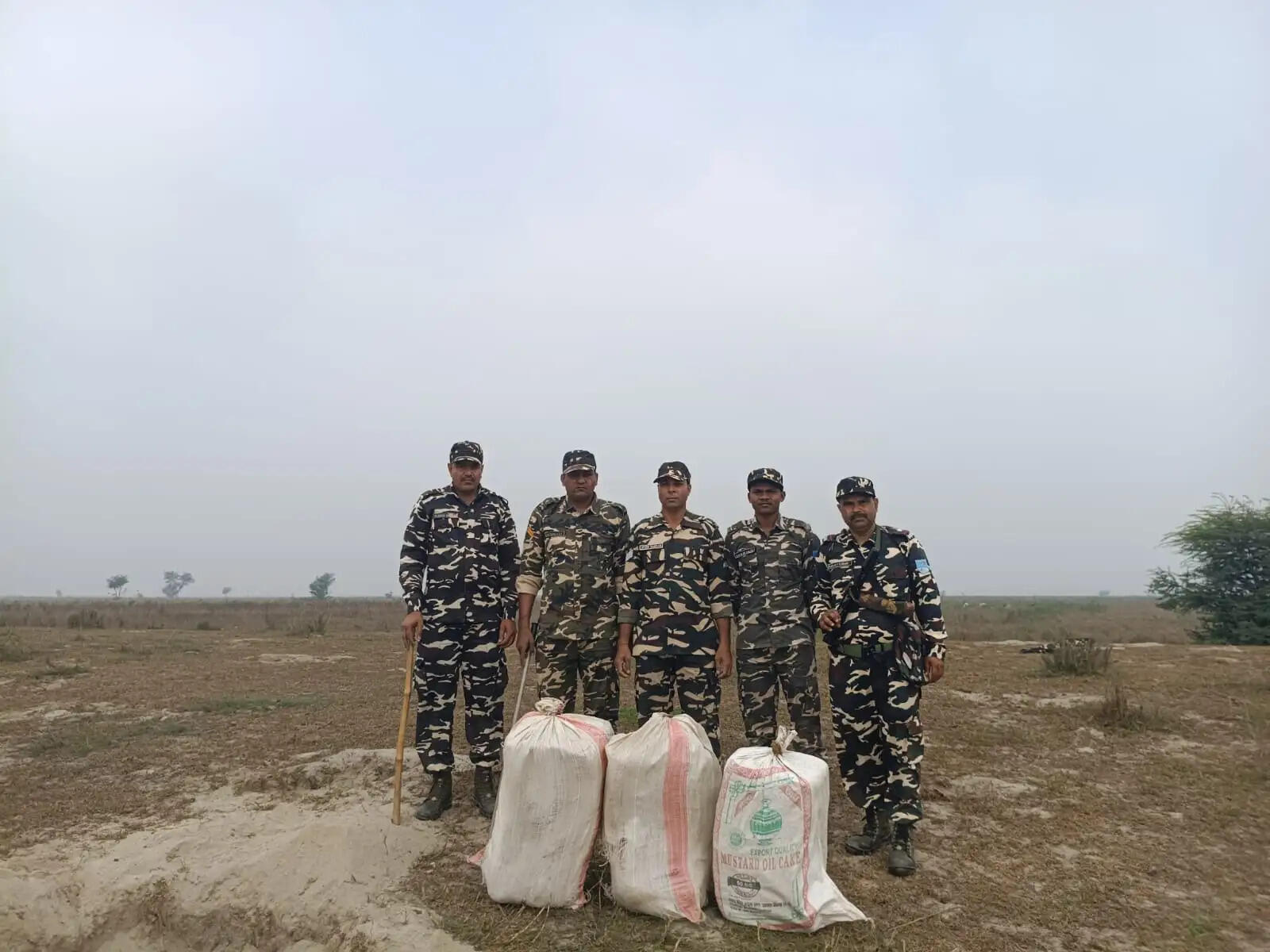 एसएसबी की बड़ी कार्रवाई, भारत–नेपाल सीमा पर 56 किलोग्राम गांजा जब्त