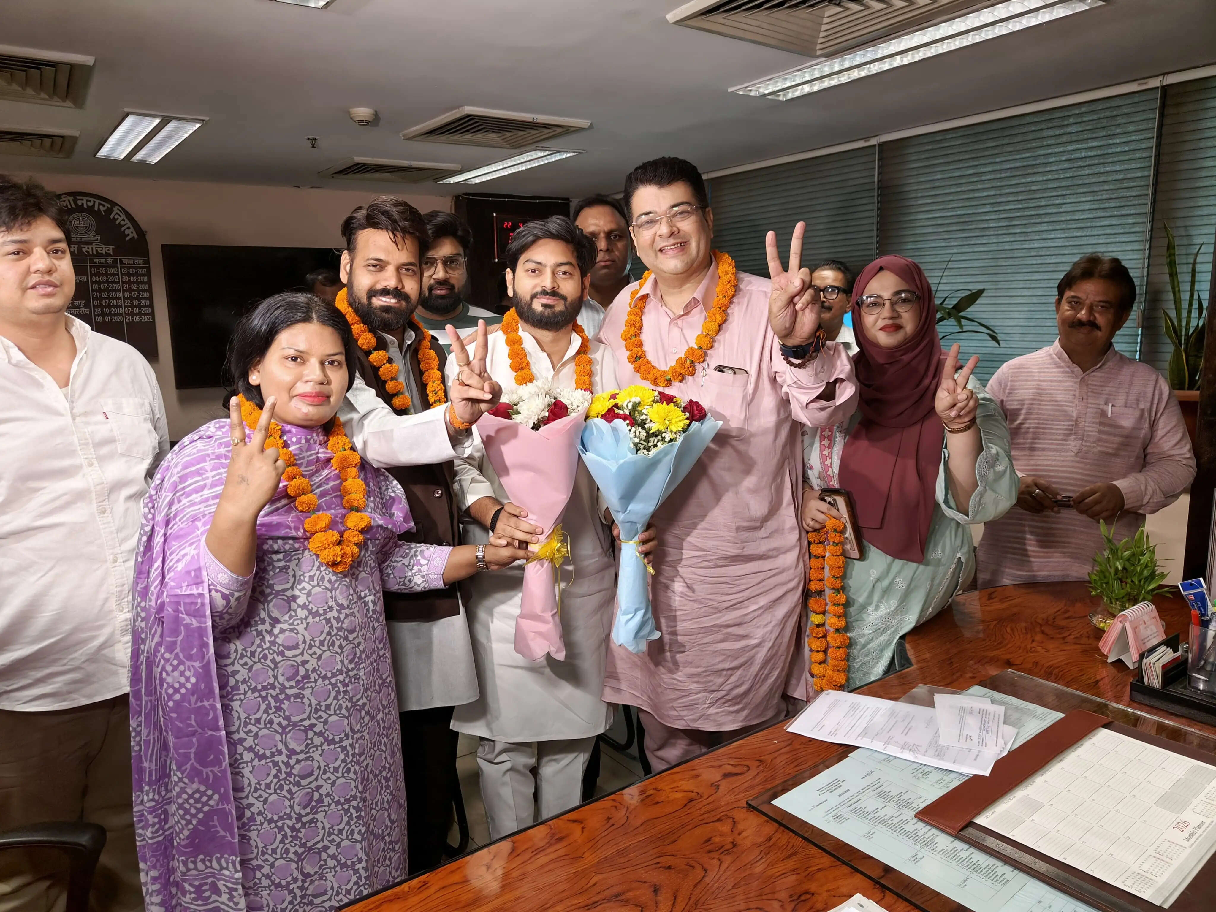 महापौर और उप-महापौर का चुनाव नहीं लड़ेंगेः आआपा