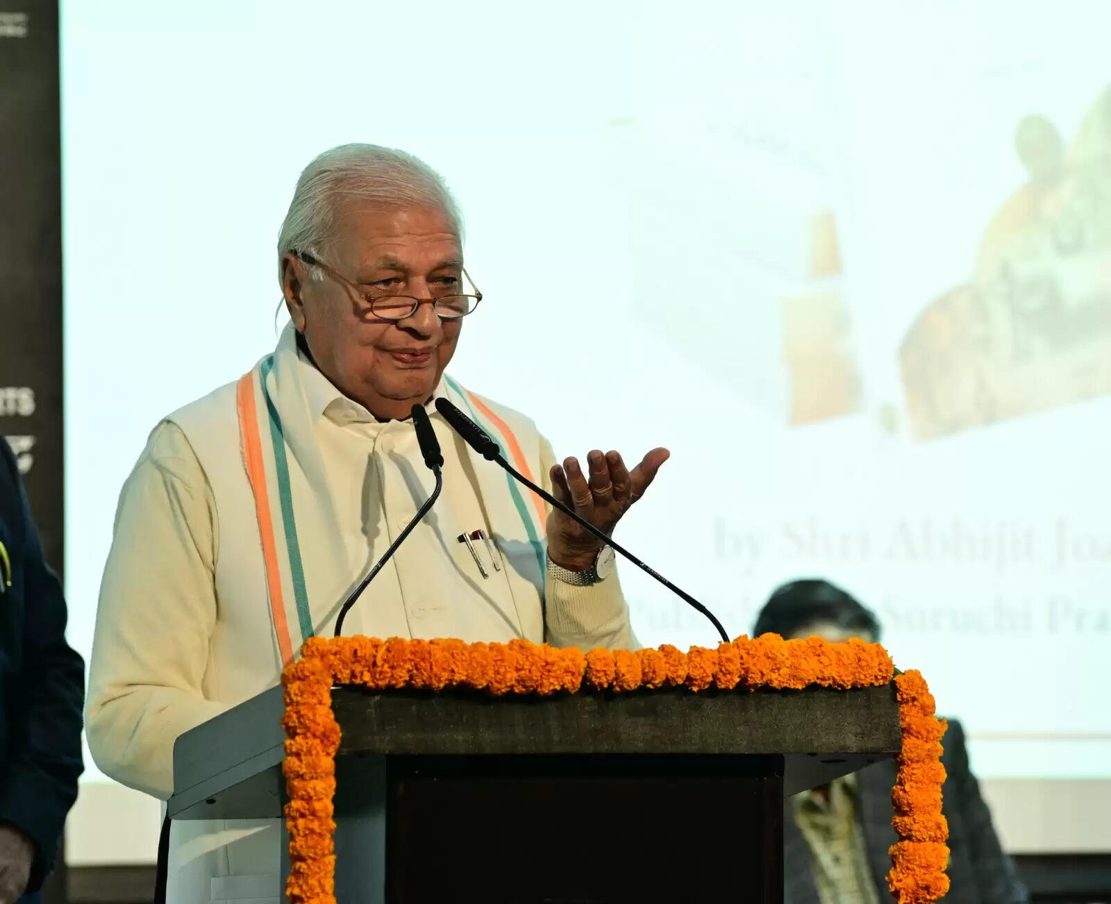 भारत की पहचान सांस्कृतिक और आध्यात्मिक चेतना में निहित है : आरिफ मोहम्मद खान