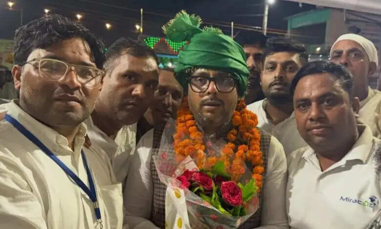 भाजपा अल्पसंख्यक मोर्चा के राष्ट्रीय अध्यक्ष ने साबिर पाक की दरगाह पहुंचकर मांगी अमनो-शांति की दुआएं