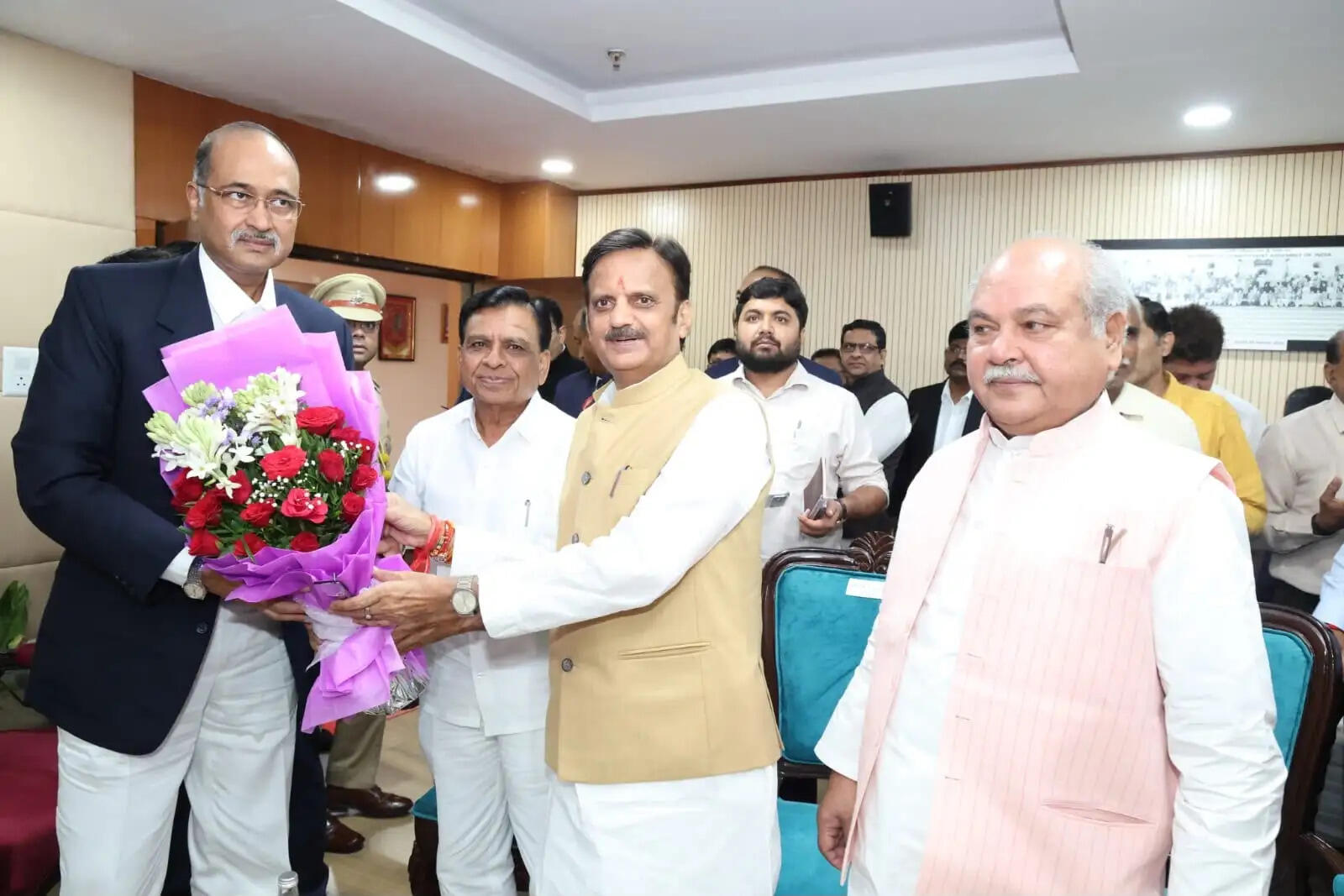 मध्य प्रदेश हाई कोर्ट के नवनियुक्त मुख्य न्यायाधीश न्यायमूर्ति&nbsp;अल्पेश यशवंत कोगजे को उप मुख्यमंत्री&nbsp;शुक्ल ने दीं शुभकामनाएं