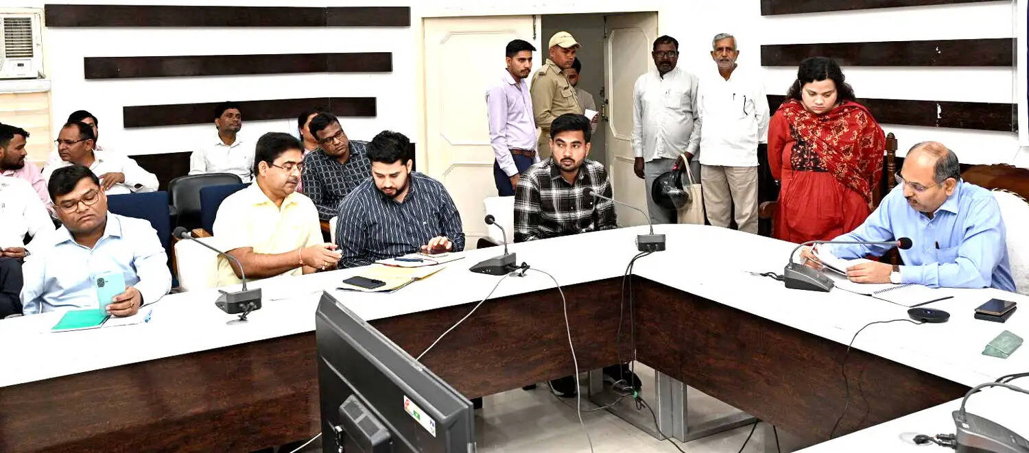 जनसुनवाई कार्यक्रम में 30 शिकायतें दर्ज, 12 का मौके पर निस्तारण