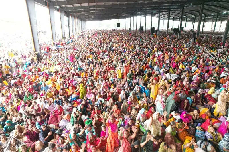 ज्ञान को जीवन में उतारना ही सबसे बड़ी साधना : पंडित प्रदीप मिश्रा