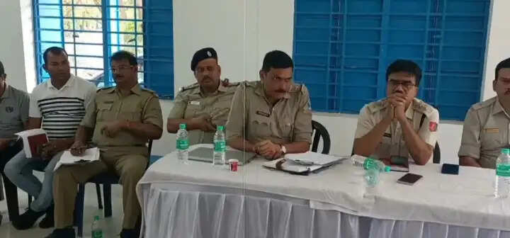 हीरापुर थाना प्रभारी ने ईद को लेकर की शांति बैठक