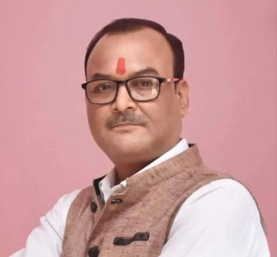 छात्रों की आवाज दबाने के बजाय उनकी समस्याओं पर संसद में चर्चा कराए सरकार : रिंकू यादव