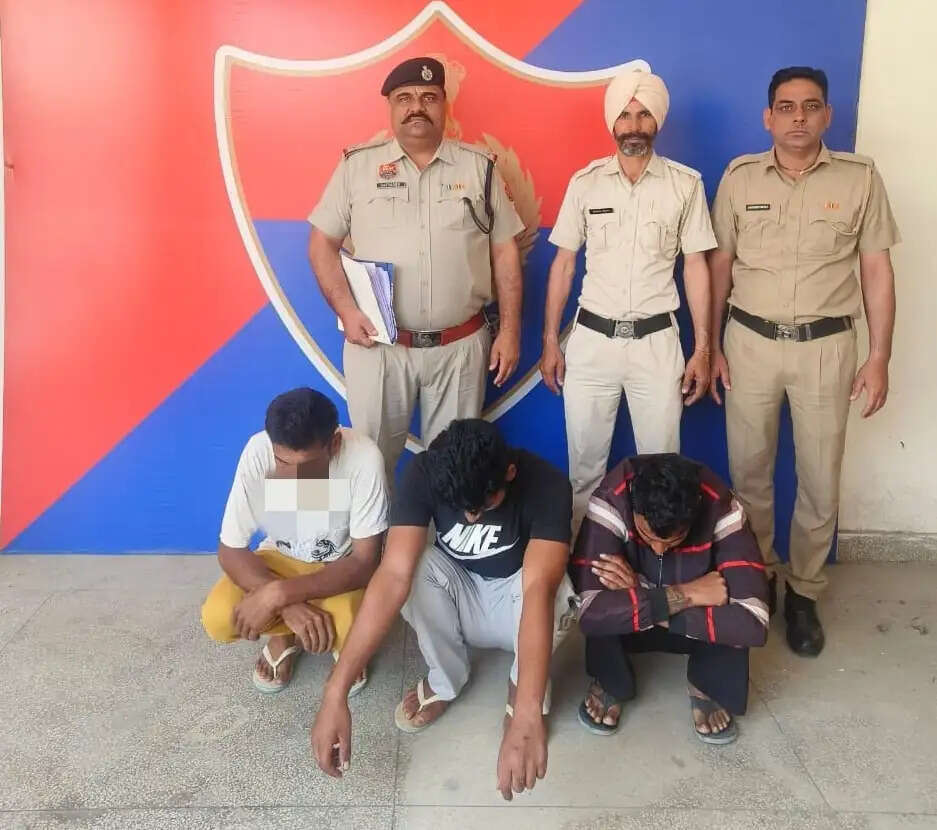 सिरसा: लाखों रुपये की हेरोइन व ड्रग मनी सहित चार तस्कर गिरफ्तार