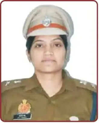 कायमगंज में महिला चौकी इंचार्ज सहित दो दरोगा लाइन हाजिर