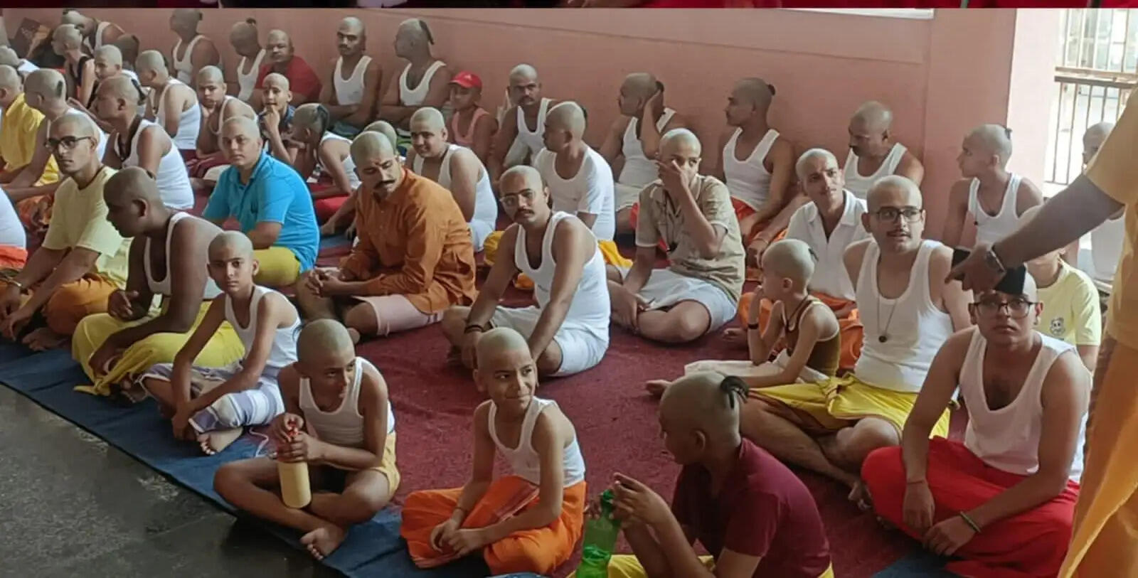 दतिया : पीताम्बरा पीठ में वैदिक रीति-रिवाजों के साथ वटुकों का हुआ यज्ञोपवीत संस्कार