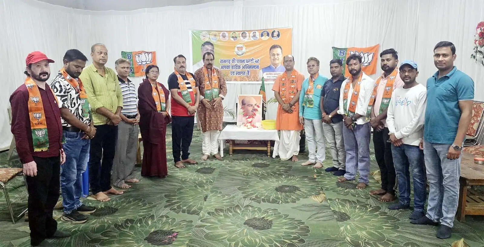 डॉ श्यामा प्रसाद मुखर्जी के बलिदान दिवस पर भाजपा कार्यकर्ताओं ने दी श्रद्धांजलि