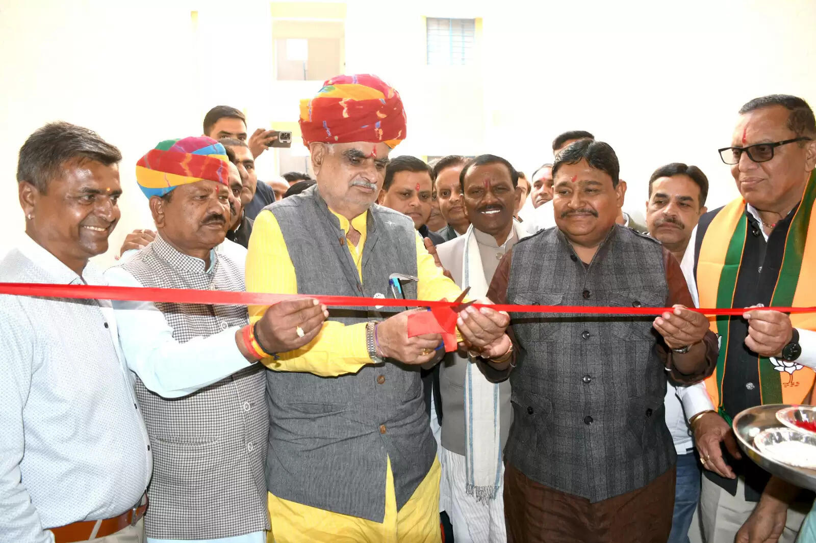 डूंगरपुर में मुख्यमंत्री जनआवास योजना के तहत 320 परिवारों को मिले आवास, मंत्री झाबरमल खर्रा ने किया लोकार्पण