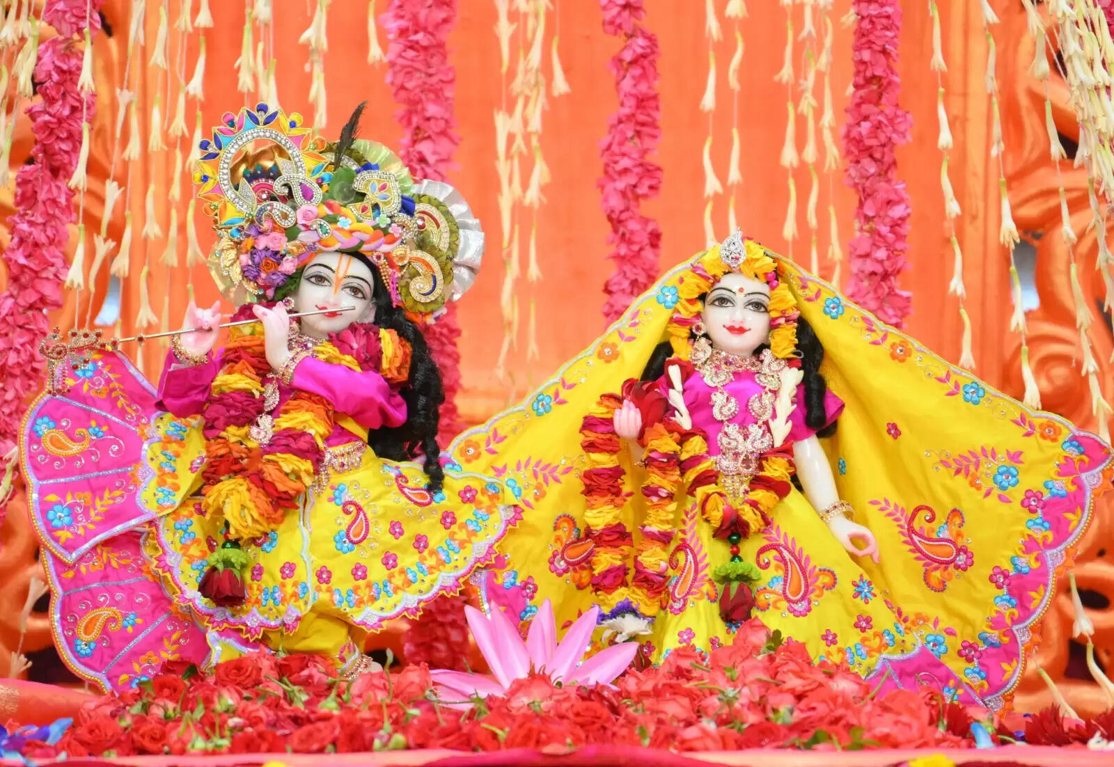 छोटी काशी में राधाष्टमी पर बही भक्ति की रसधार: मंदिरों में गूंजे राधारानी के जयकारे