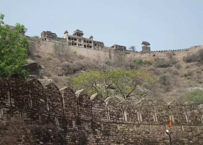 इतिहास के पन्नों में 20 जूनः अंग्रेजों ने किया ग्वालियर के किले पर कब्जा