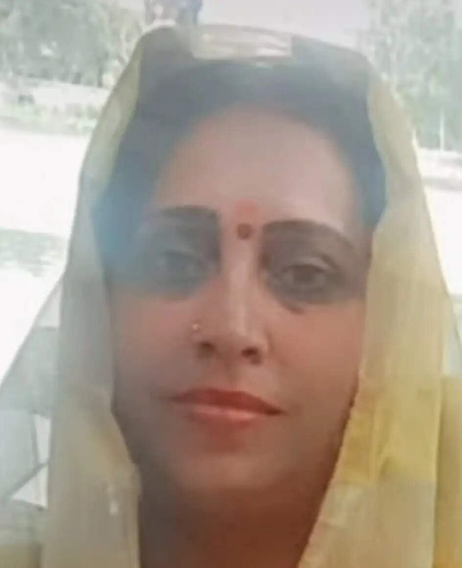कैथल में दिल्ली-कटरा हाईवे पर श्रद्धालुओं की कार हादसे का शिकार, महिला की मौत
