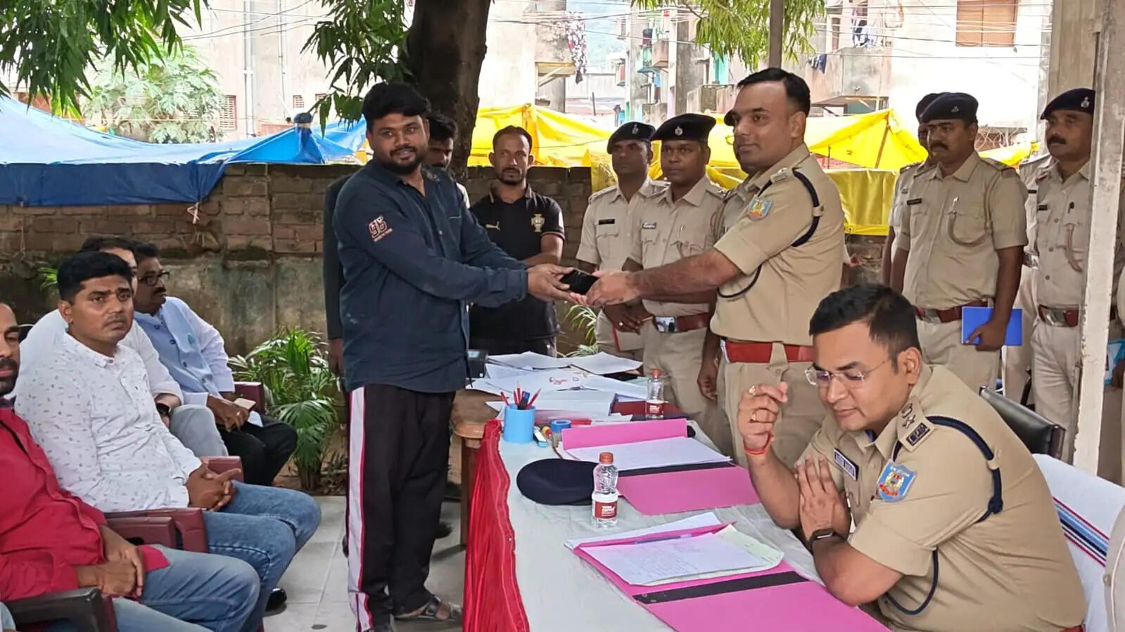 जन-शिकायत समाधान कार्यक्रम में 236 आवेदनों में से 184 का निपटारा, 10 मामलों में प्राथमिकी