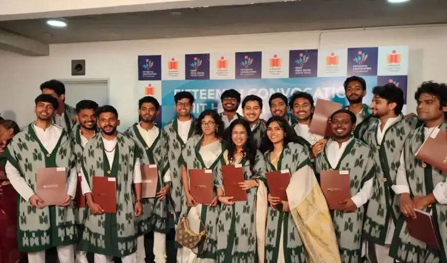 देवरिया की आशी त्रिपाठी को आईआईटी हैदराबाद में सेमीकंडक्टर शोध में मिला पुरस्कार