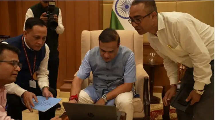 जनगणना 2027: मुख्यमंत्री ने स्वयं की जानकारी भरने की प्रक्रिया में शामिल होने की अपील की