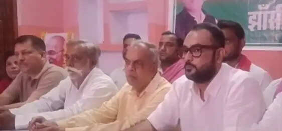 सपा करेगी‘देश बचाओ-वोट बचाओ’ आंदोलन, मुख्य चुनाव आयुक्त&nbsp; पर मुकदमा और इस्तीफे की मांग