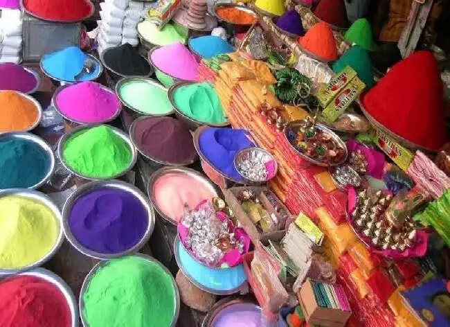 खड़गपुर में होली और दोल की धूम, बाजारों में बढ़ी रौनक