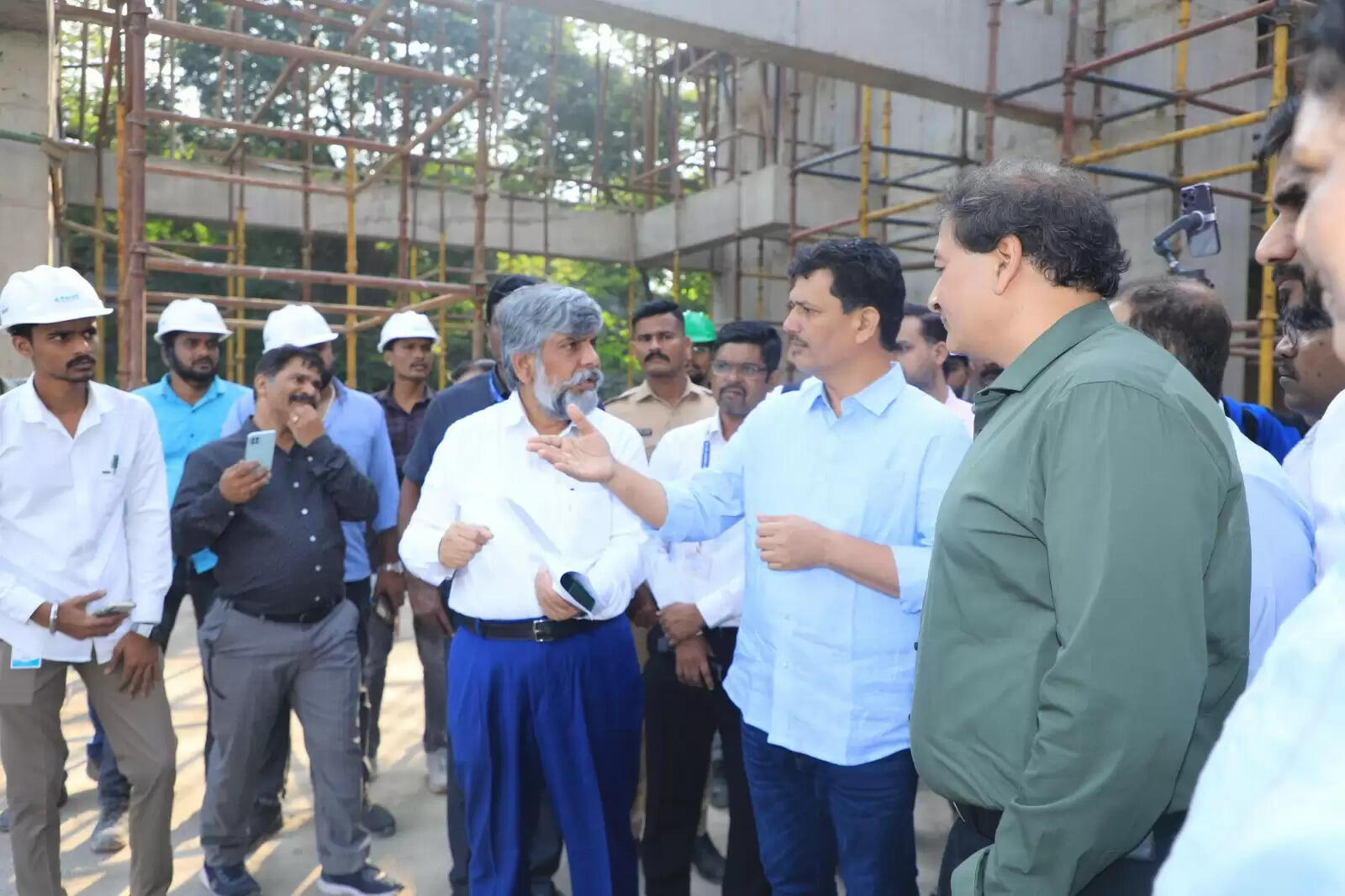 ठाणे सिविल राज्य में सर्वोतम स्वास्थ केंद्र होगा,स्वास्थ मंत्री आबितकर ने किया दौरा