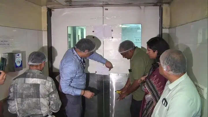 इंदौरः सयाजी होटल की खाद्य अनुज्ञप्ति निलंबित, किचन सील