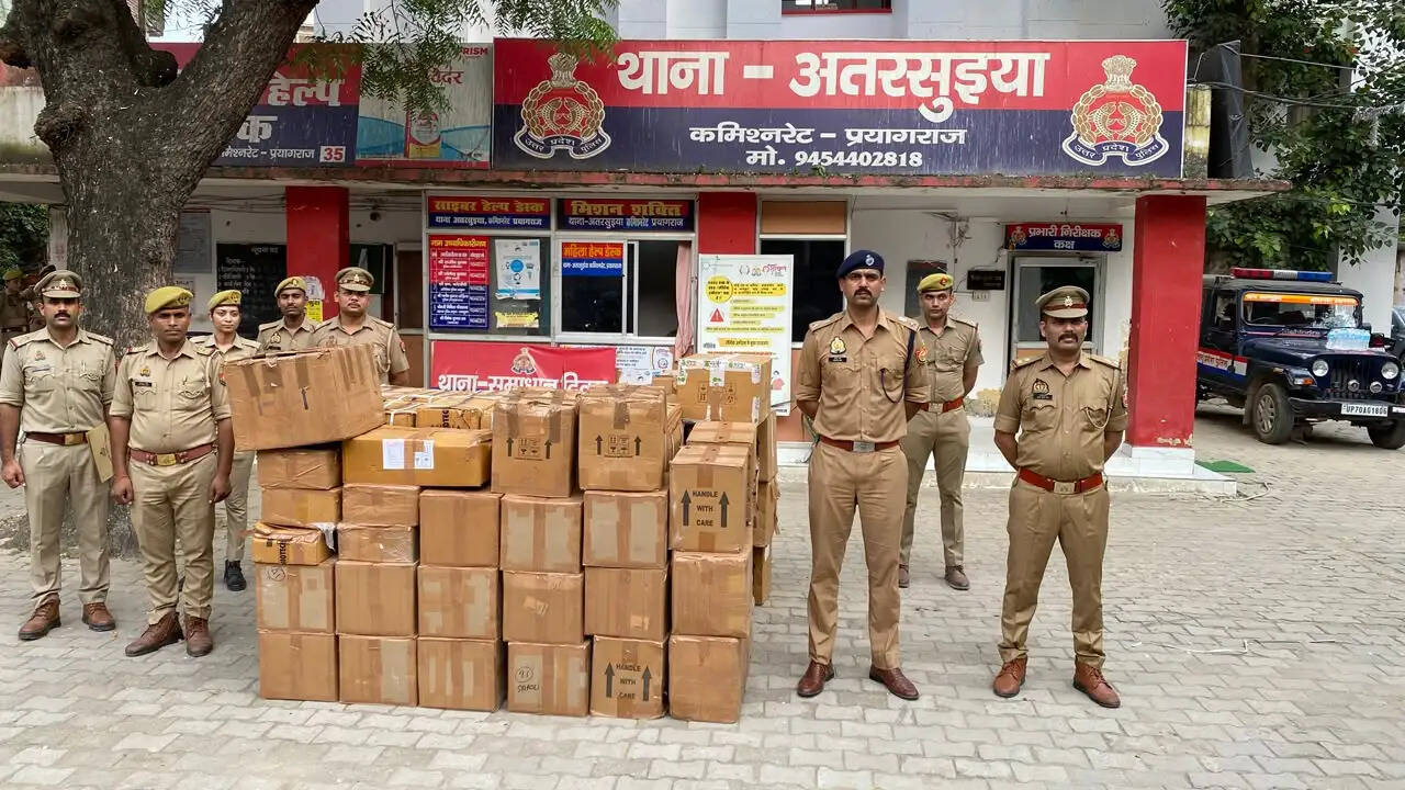 पुलिस ने पकड़ा नशीली दवाओं का अवैध भंडारण, मुकदमा दर्ज
