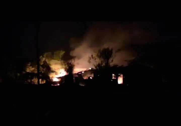 बांसवाड़ा के टामटिया गांव में हिंसा के बाद तनाव, युवक की हत्या के बाद 30 से अधिक घर जलाए