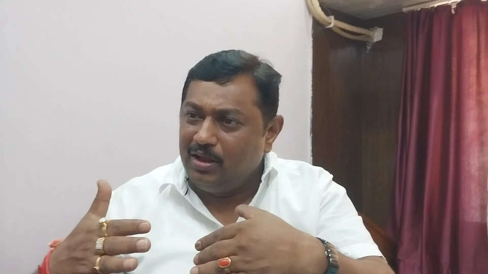 बांसबेड़िया नगरपालिका पर भाजपा विधायक स्वराज घोष के गंभीर आरोप, बोले- जनता के पैसों से चला चुनावी खेल