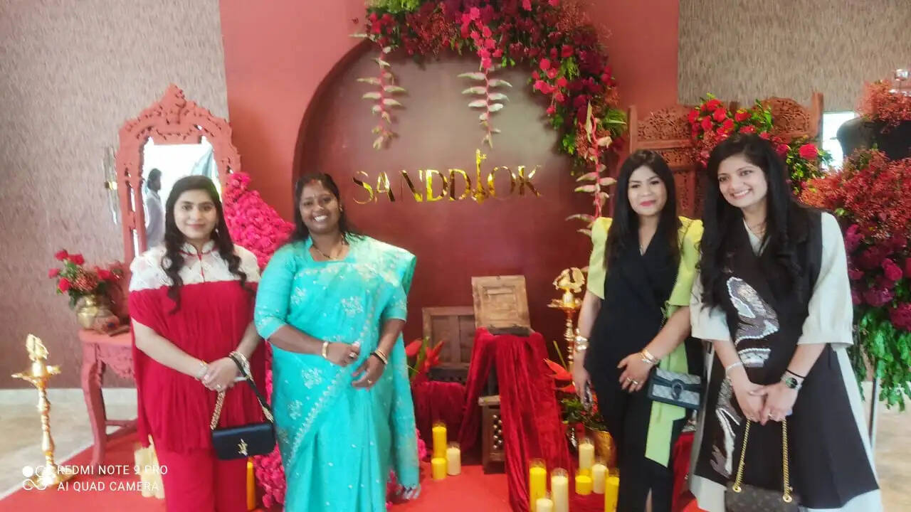 मेयर ने किया संदूक एग्जीबिशन का शुभारंभ