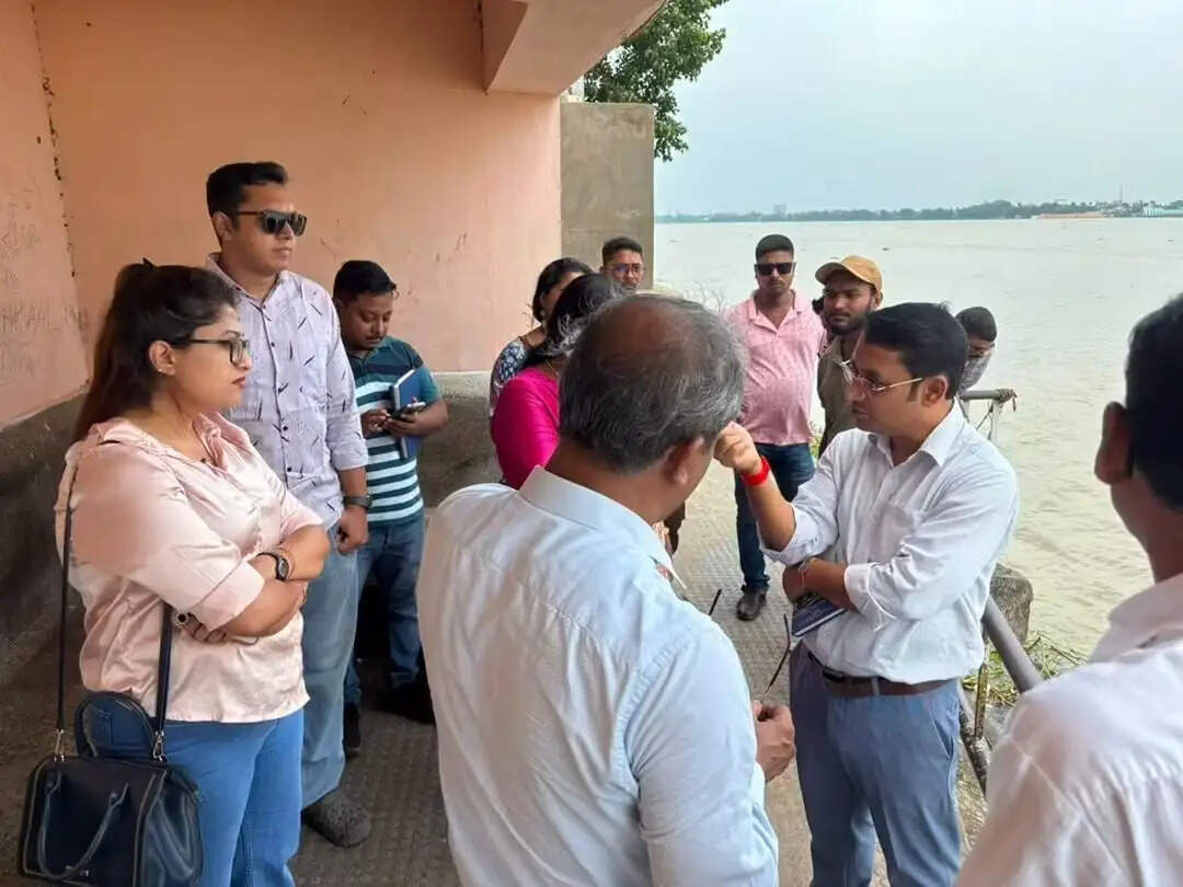उत्तरपाड़ा के घाटों के विकास की कवायद, सिंचाई और शहरी विकास विभाग के अधिकारियों ने किया निरीक्षण