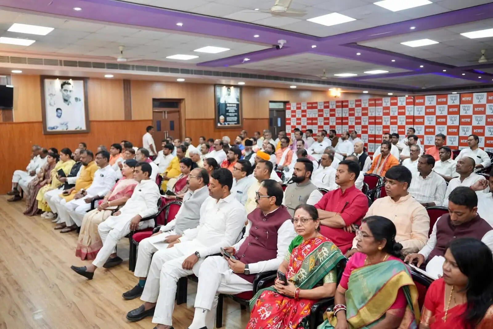 मंत्रिमंडल विस्तार को लेकर भाजपा की तैयारियां तेज, प्रदेश कार्यालय में हुई अहम बैठक