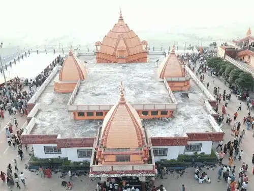 शारदीय नवरात्र आज से, भोपाल, इंदौर और मैहर के देवी मंदिरों में उमड़े श्रद्धालु